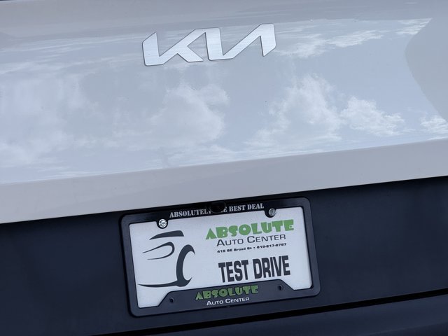 Vehicle image 71 of 100