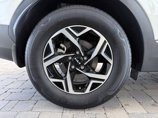 Vehicle image 93 of 100