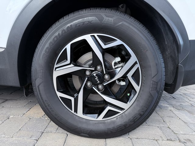 Vehicle image 97 of 100
