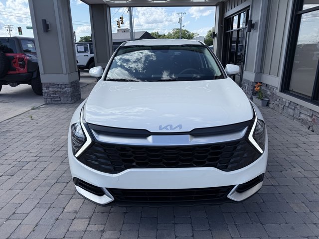 Vehicle image 11 of 100