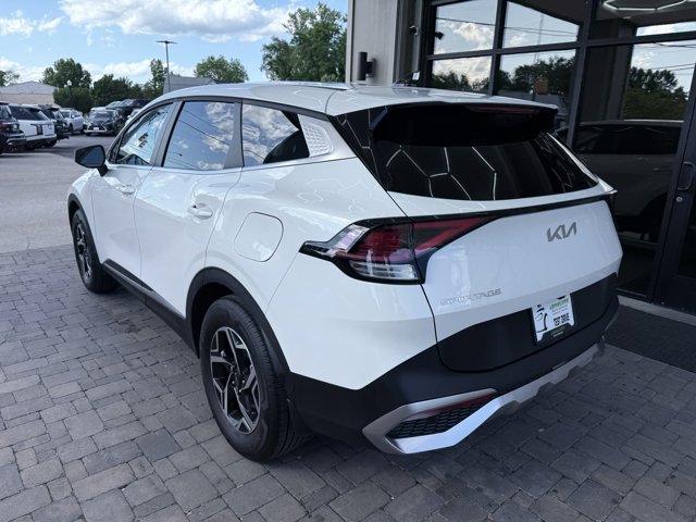Vehicle image 29 of 100