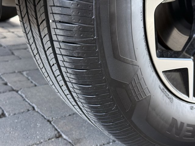 Vehicle image 95 of 100