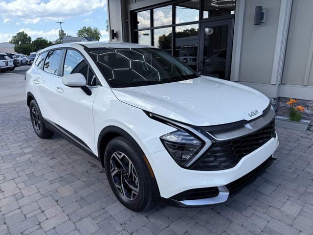Vehicle image 17 of 100