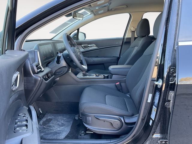 2025 Kia Sportage LX Image 13 of 22