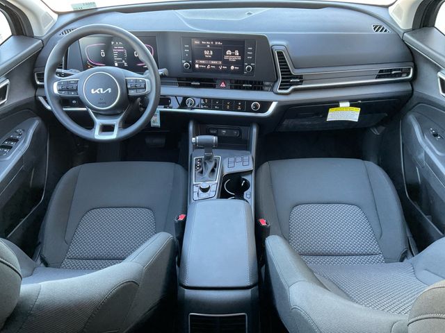 2025 Kia Sportage LX Image 15 of 22