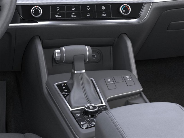 Vehicle image 23 of 27