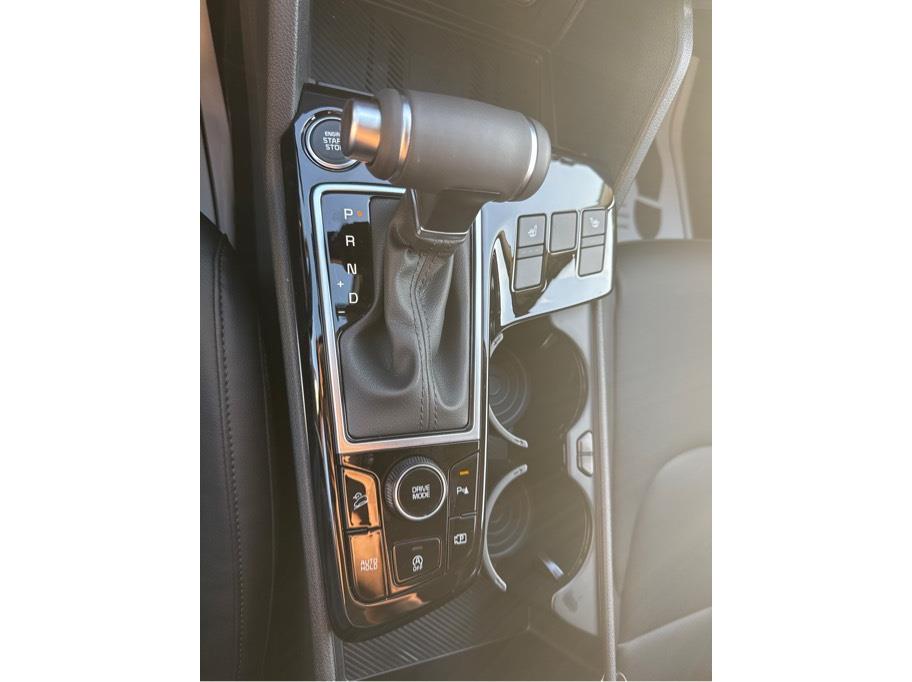 Vehicle image 15 of 20