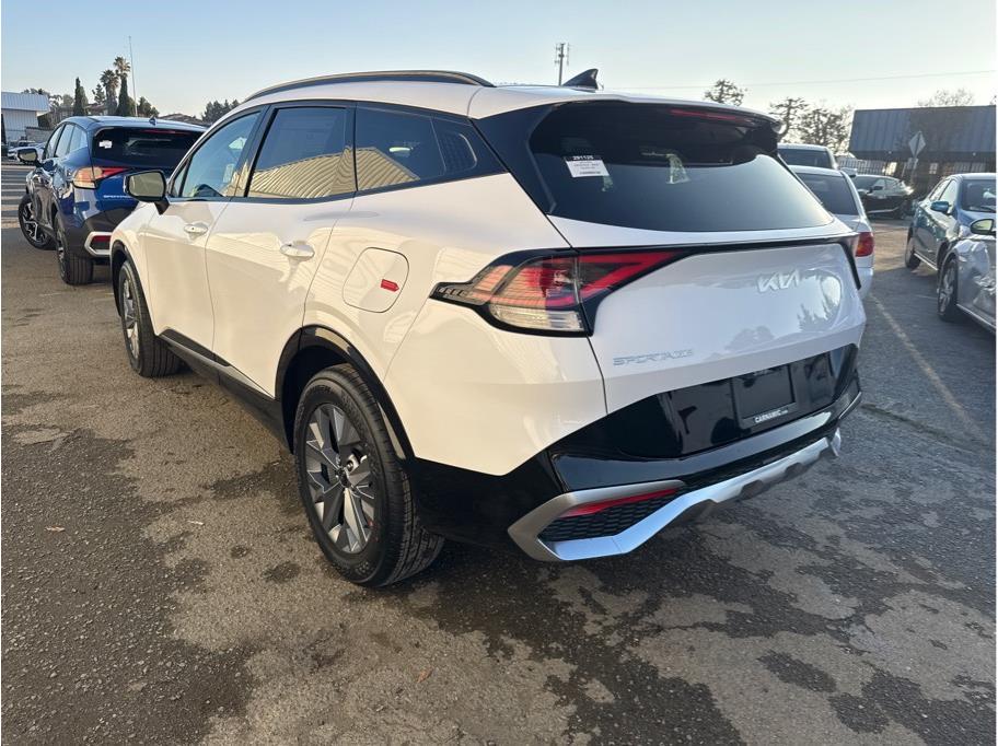 Vehicle image 8 of 20