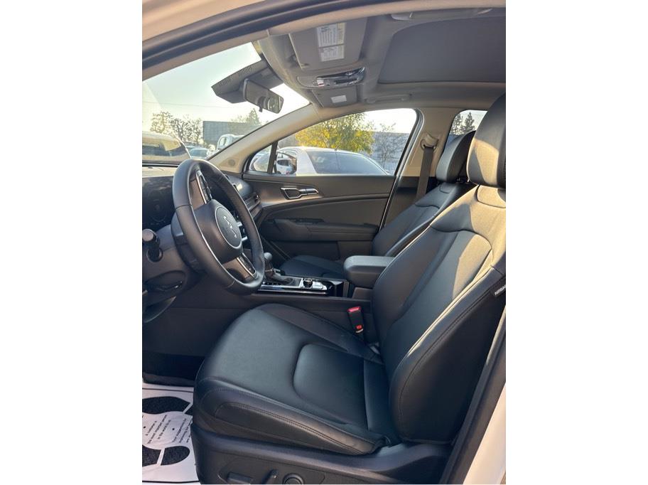 Vehicle image 14 of 20