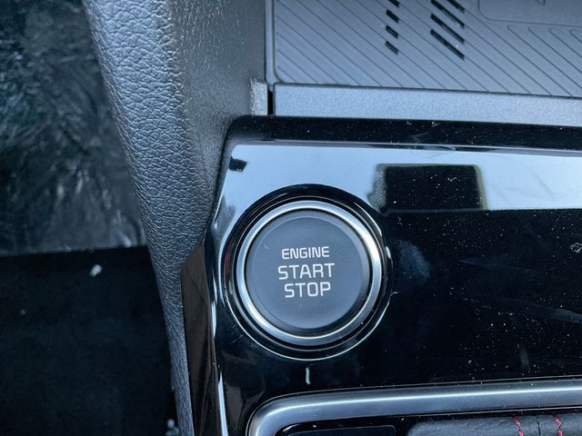 2025 Kia Sportage SX Image 20 of 25