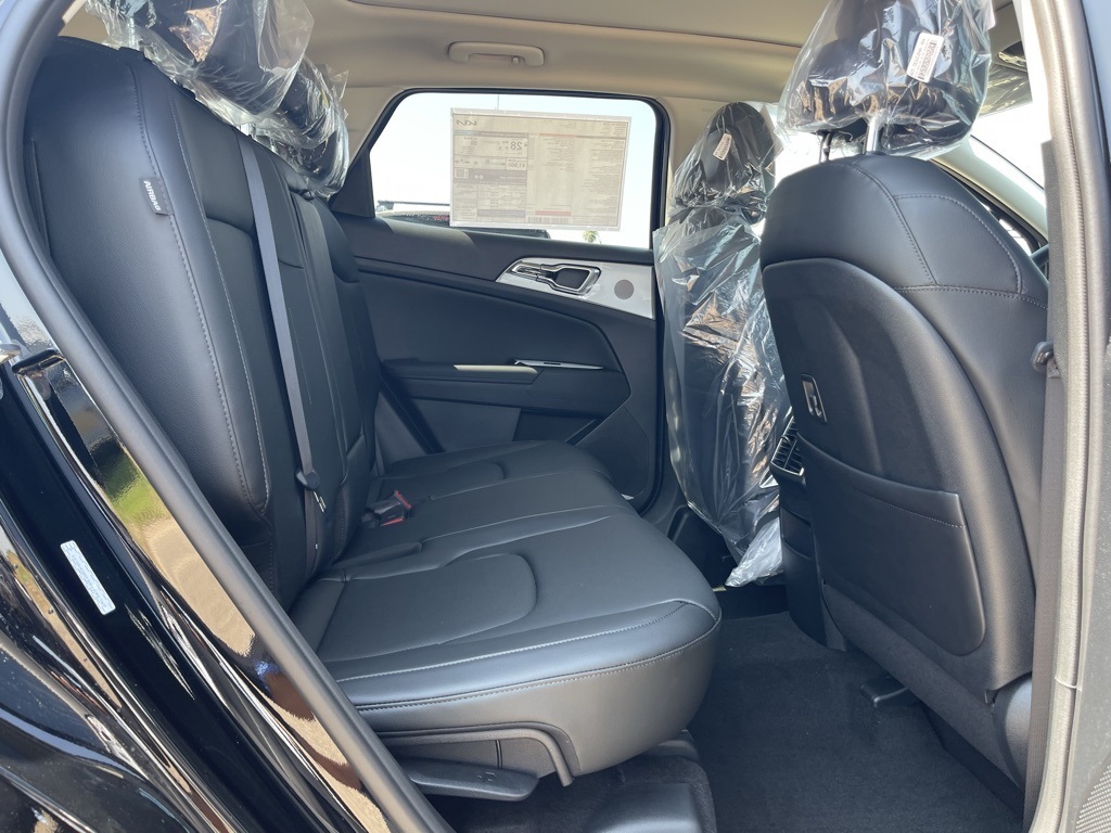 2025 Kia Sportage SX Image 18 of 22