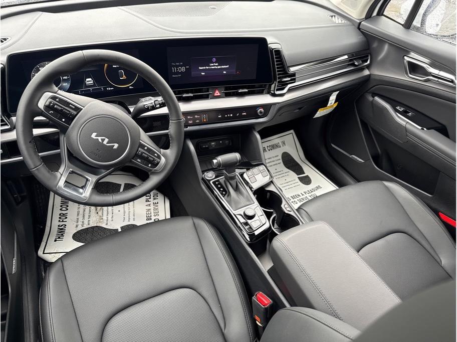 Vehicle image 13 of 20