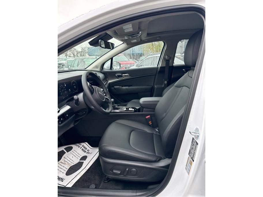Vehicle image 14 of 20