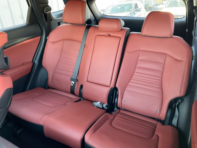 2025 Kia Sportage SX Image 24 of 26