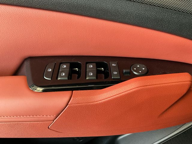 2025 Kia Sportage SX Image 26 of 26
