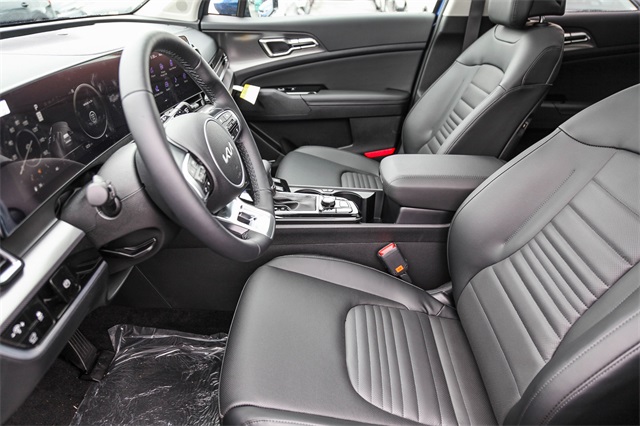 Vehicle image 10 of 24