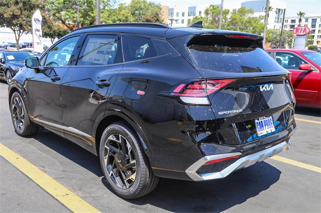 Vehicle image 6 of 24