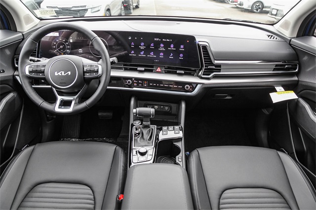 Vehicle image 7 of 24