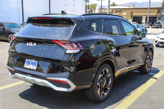 Vehicle image 5 of 24