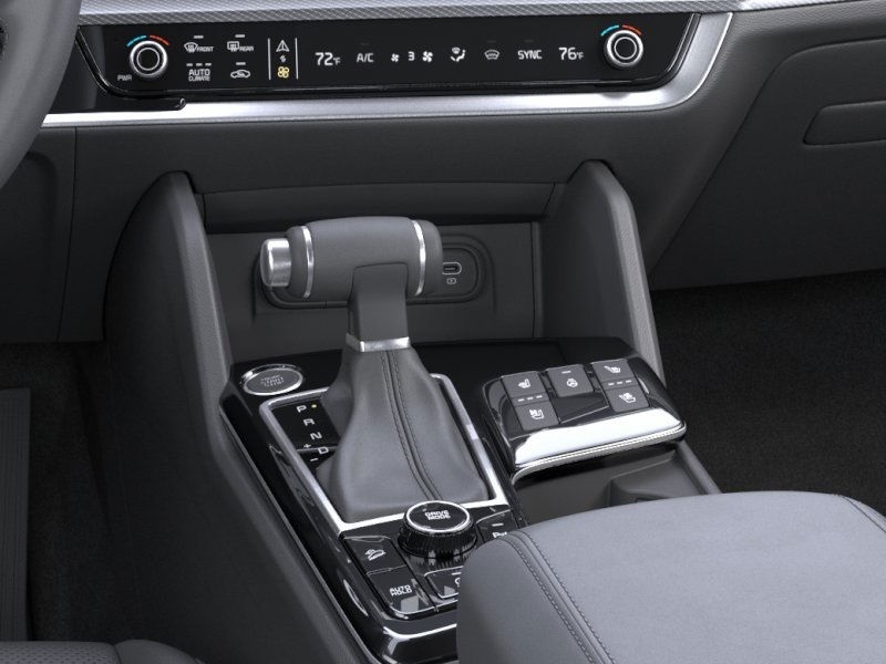 Vehicle image 23 of 27