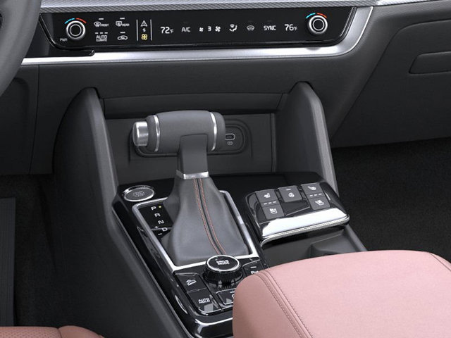 Vehicle image 21 of 27