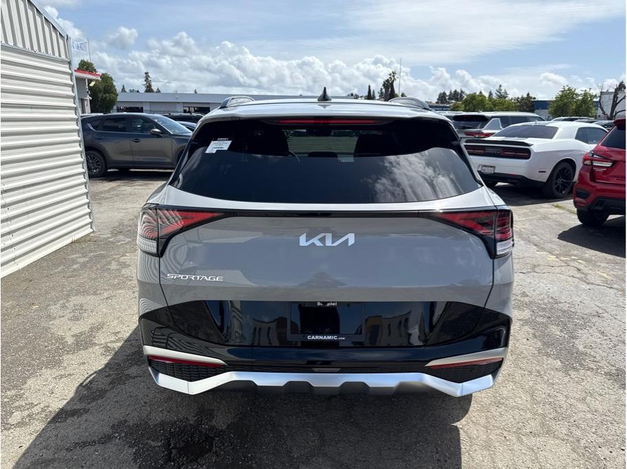 Vehicle image 7 of 22