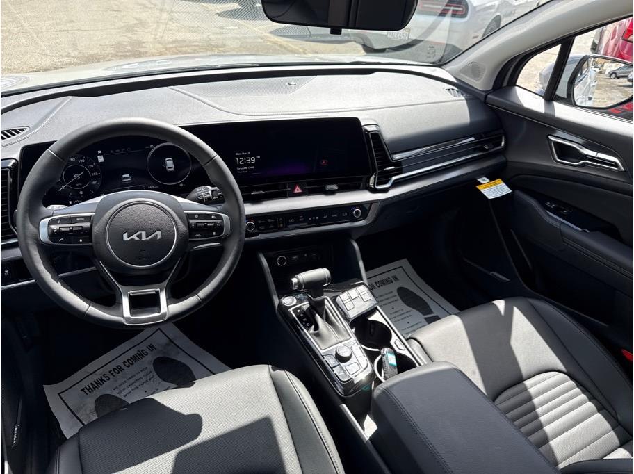 Vehicle image 12 of 22