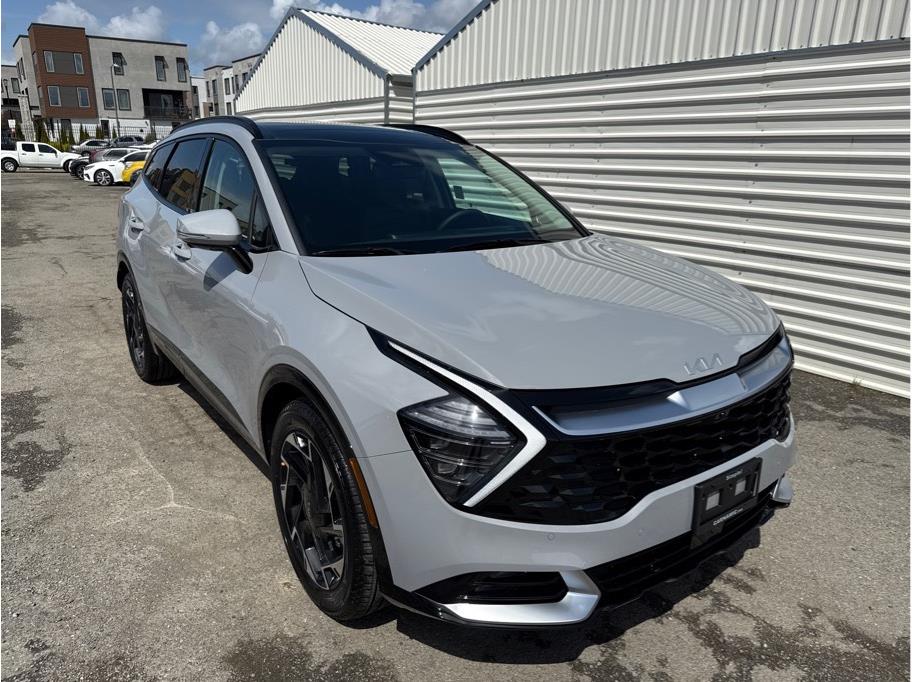 Vehicle image 4 of 22