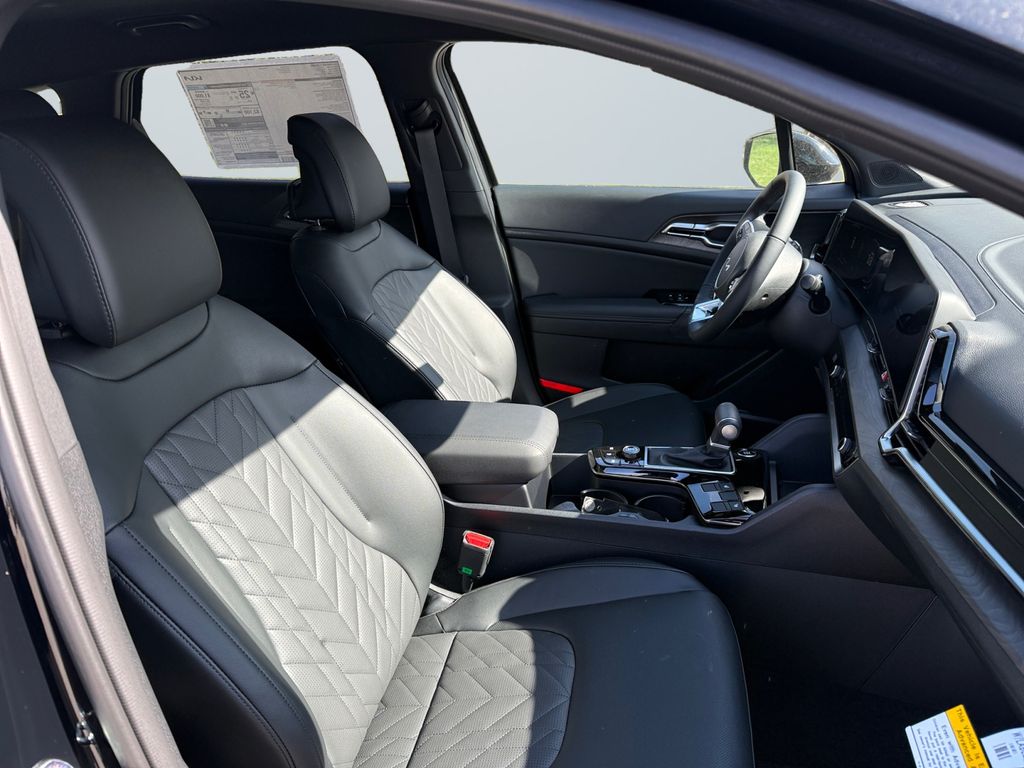 Vehicle image 15 of 20