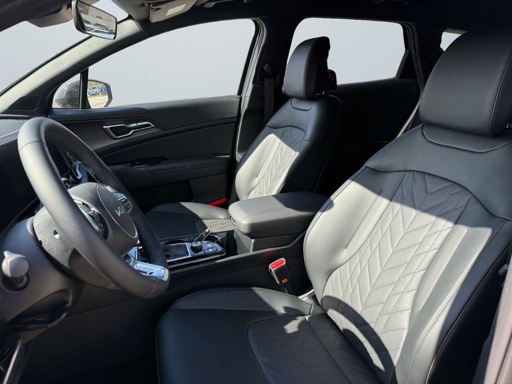 Vehicle image 9 of 20