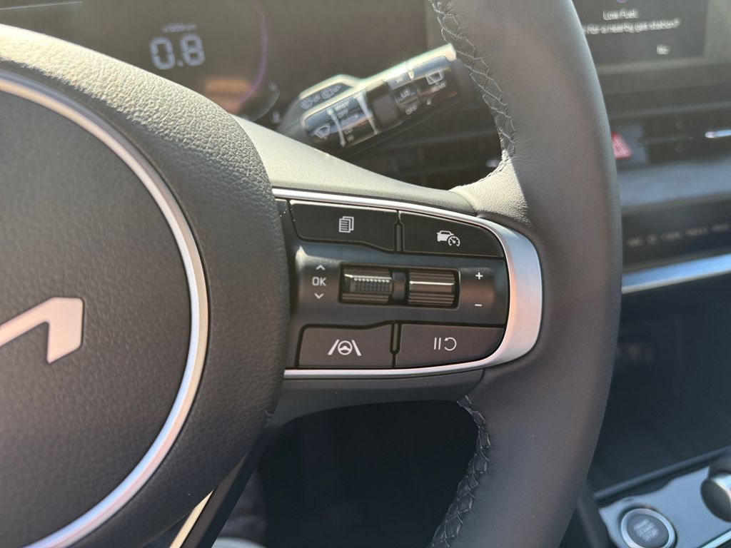 Vehicle image 19 of 20