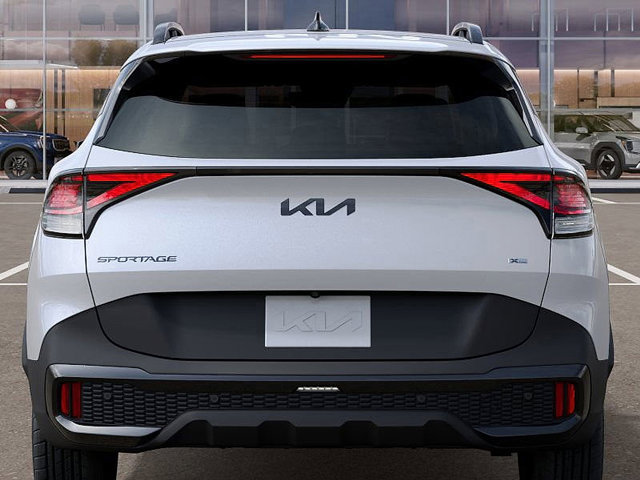 Vehicle image 8 of 27
