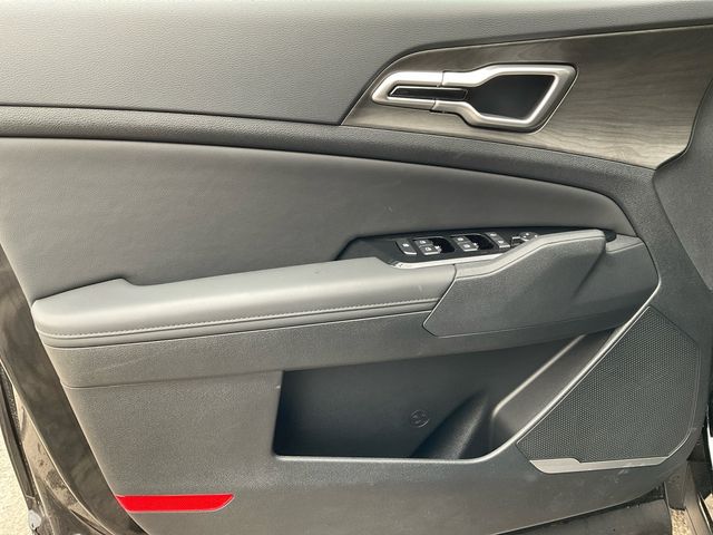 2025 Kia Sportage X-Line Image 18 of 25