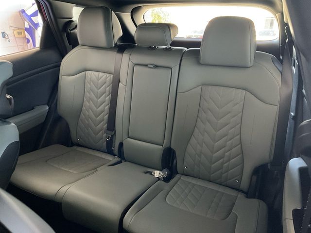 2025 Kia Sportage X-Line Image 11 of 24