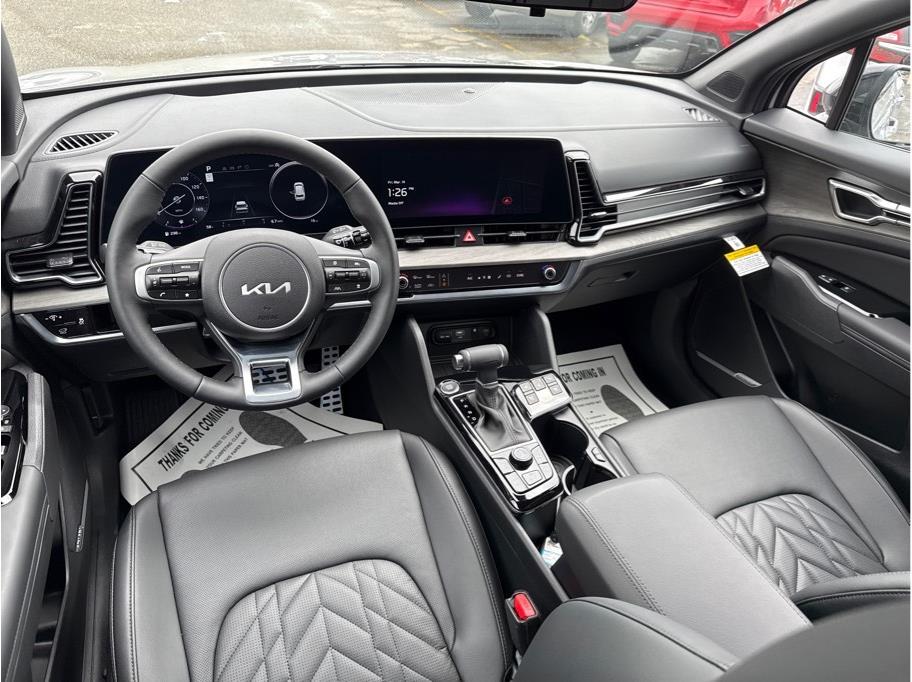 Vehicle image 12 of 22
