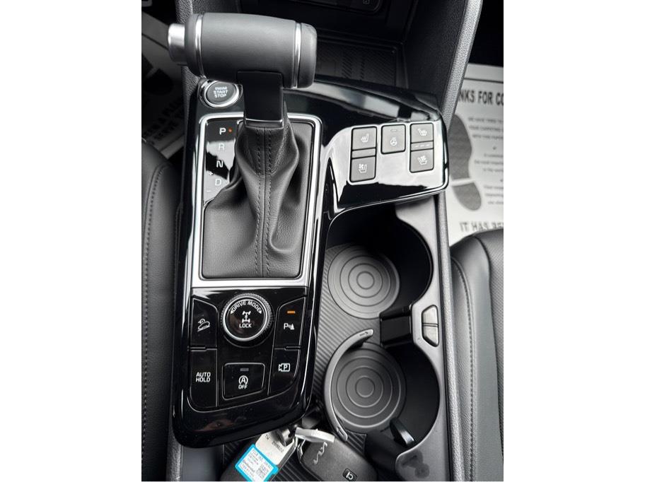 Vehicle image 15 of 22