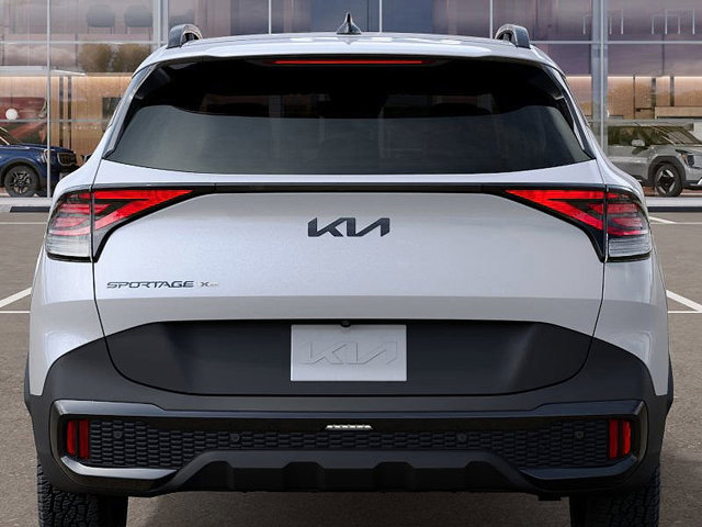Vehicle image 8 of 27