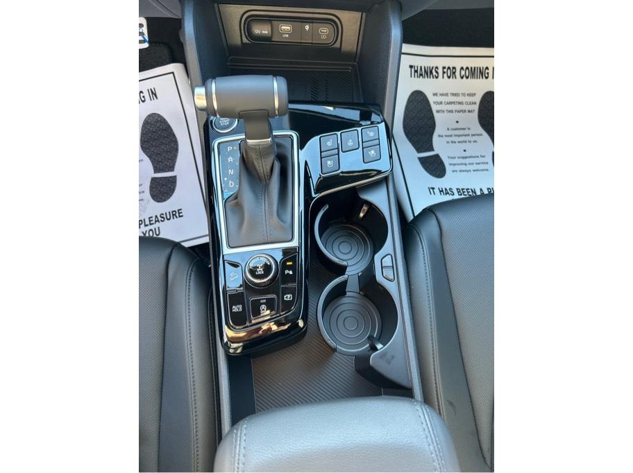 2025 Kia Sportage X-Pro Prestige Image 17 of 29