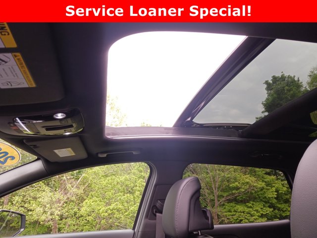 Vehicle image 20 of 31