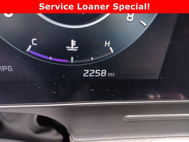 Vehicle image 16 of 31