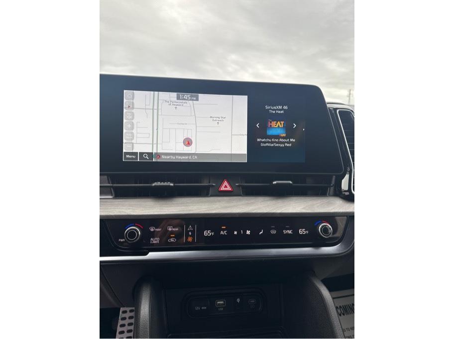 Vehicle image 9 of 19