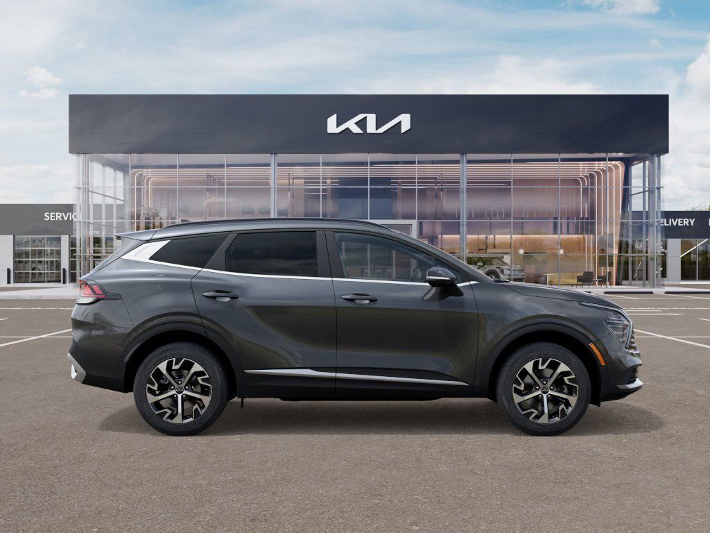 2025 Kia Sportage Hybrid EX Image 2 of 29