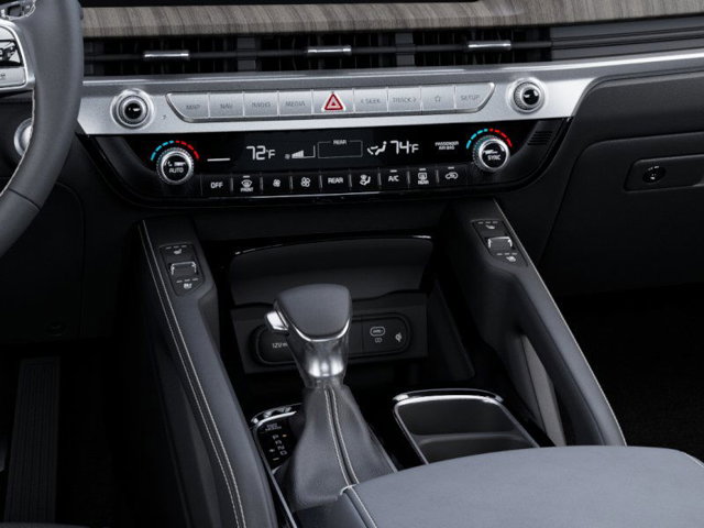 Vehicle image 24 of 27