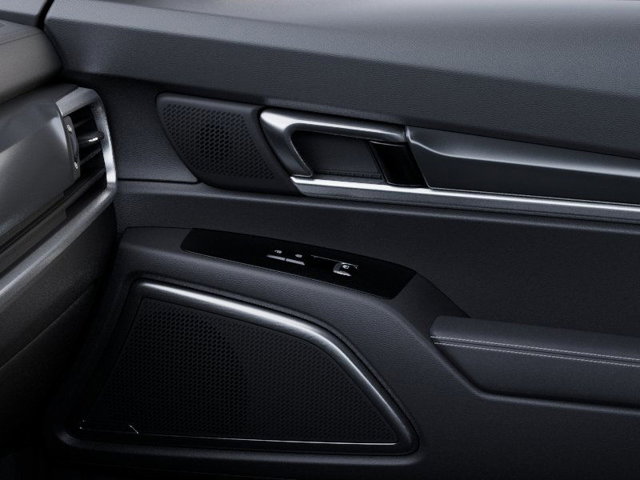 Vehicle image 26 of 27