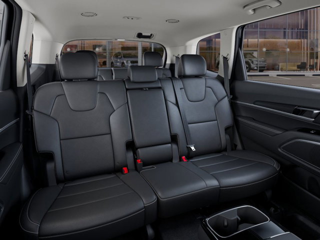 Vehicle image 17 of 27
