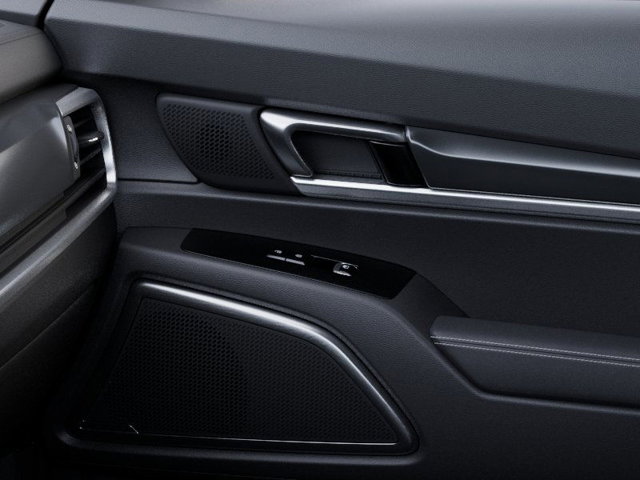 Vehicle image 26 of 27