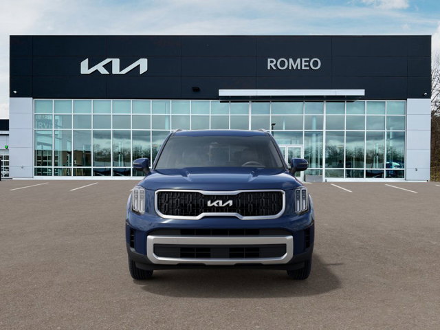 Vehicle image 4 of 27
