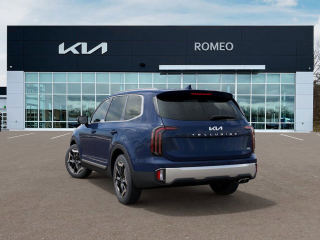 Vehicle image 10 of 27