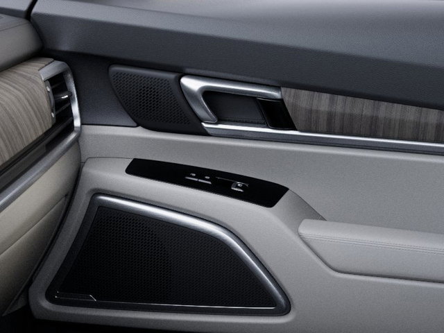 Vehicle image 26 of 27
