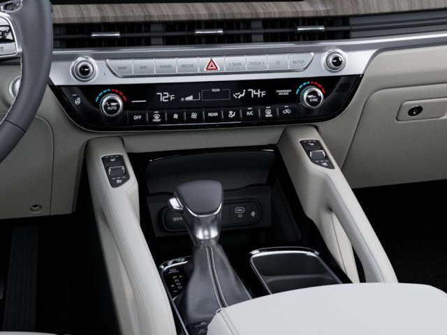 Vehicle image 24 of 27